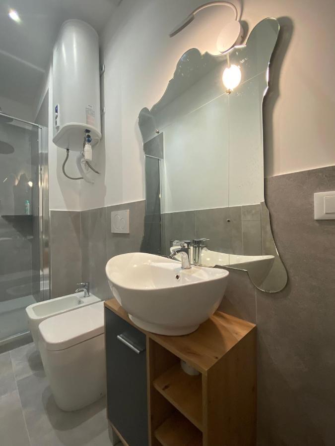 Happy Family Apartments Lavagna Генуя Экстерьер фото